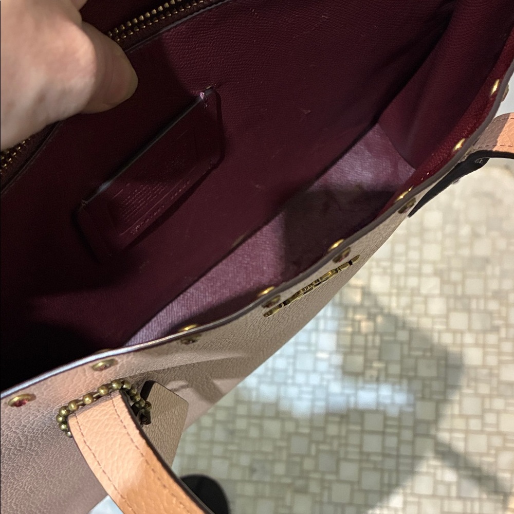 Coach Studded Leather Tote👝 - Picture 6 of 9